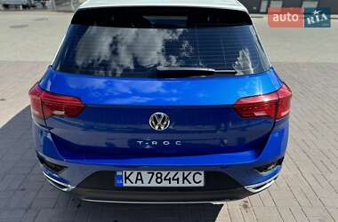 Позашляховик / Кросовер Volkswagen T-Roc 2019 в 
