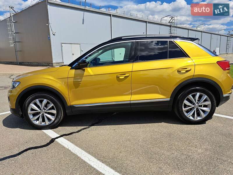 Позашляховик / Кросовер Volkswagen T-Roc 2019 в Києві