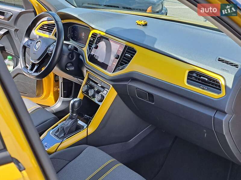Позашляховик / Кросовер Volkswagen T-Roc 2019 в Києві