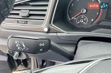 Внедорожник / Кроссовер Volkswagen T-Roc 2019 в 