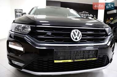 Внедорожник / Кроссовер Volkswagen T-Roc 2019 в 