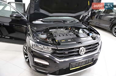 Внедорожник / Кроссовер Volkswagen T-Roc 2019 в 