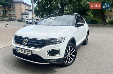 Внедорожник / Кроссовер Volkswagen T-Roc 2018 в Киеве