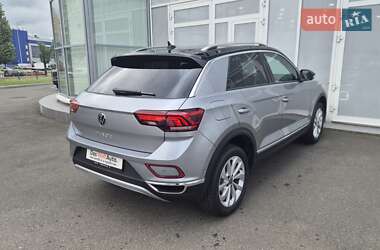 Внедорожник / Кроссовер Volkswagen T-Roc 2025 в 