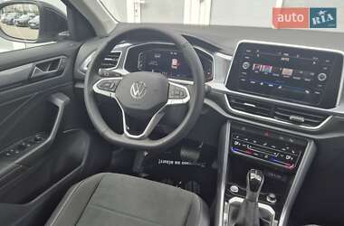 Внедорожник / Кроссовер Volkswagen T-Roc 2025 в 