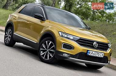 Внедорожник / Кроссовер Volkswagen T-Roc 2019 в 