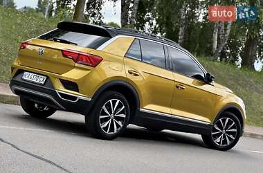 Внедорожник / Кроссовер Volkswagen T-Roc 2019 в 