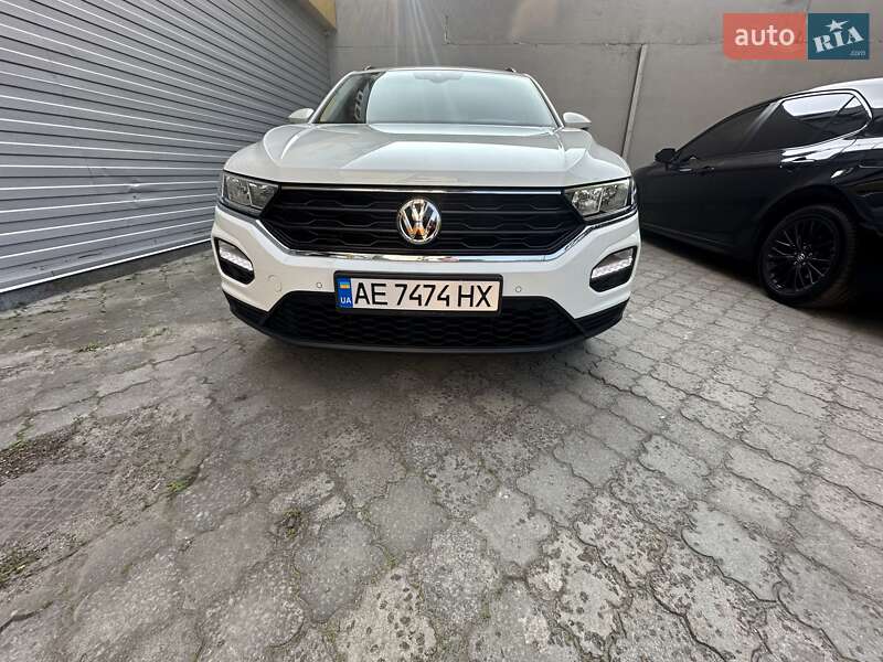 Внедорожник / Кроссовер Volkswagen T-Roc 2019 в Днепре