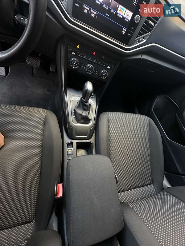 Внедорожник / Кроссовер Volkswagen T-Roc 2019 в Днепре