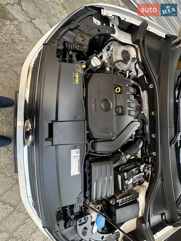 Внедорожник / Кроссовер Volkswagen T-Roc 2019 в Днепре