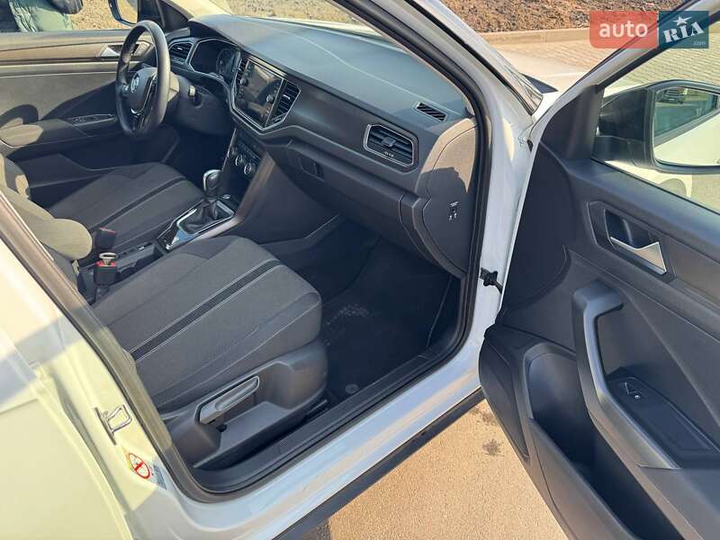 Внедорожник / Кроссовер Volkswagen T-Roc 2019 в Киеве
