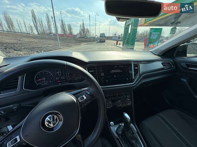 Внедорожник / Кроссовер Volkswagen T-Roc 2019 в Киеве