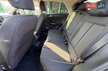 Внедорожник / Кроссовер Volkswagen T-Roc 2019 в 
