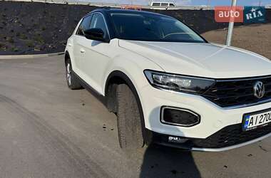 Внедорожник / Кроссовер Volkswagen T-Roc 2019 в 