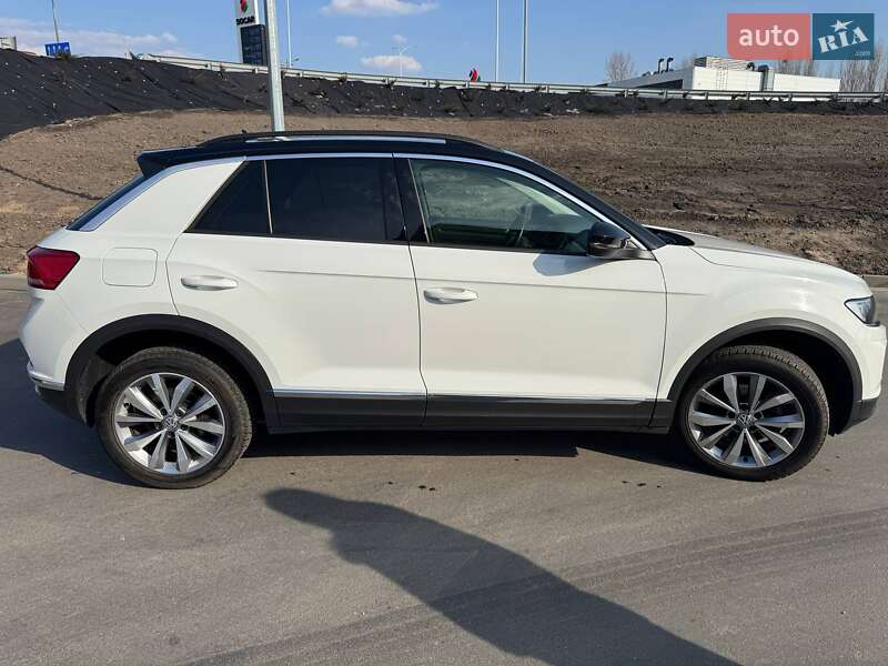 Внедорожник / Кроссовер Volkswagen T-Roc 2019 в Киеве