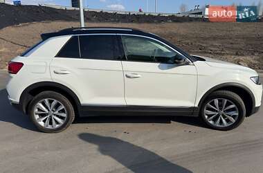 Внедорожник / Кроссовер Volkswagen T-Roc 2019 в 