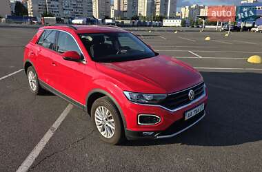 Позашляховик / Кросовер Volkswagen T-Roc 2019 в Києві