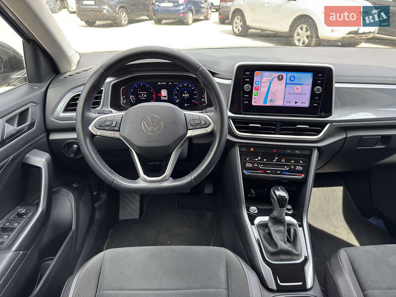 Внедорожник / Кроссовер Volkswagen T-Roc 2022 в Днепре
