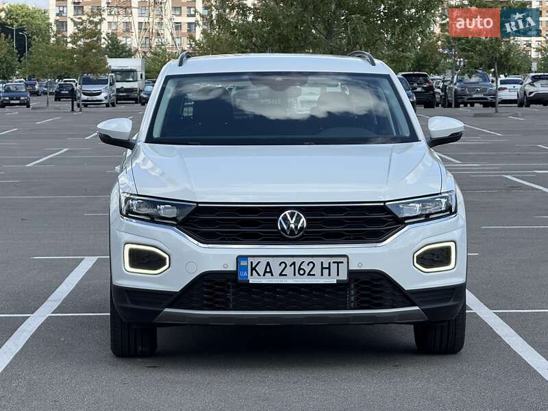 Внедорожник / Кроссовер Volkswagen T-Roc 2021 в Киеве