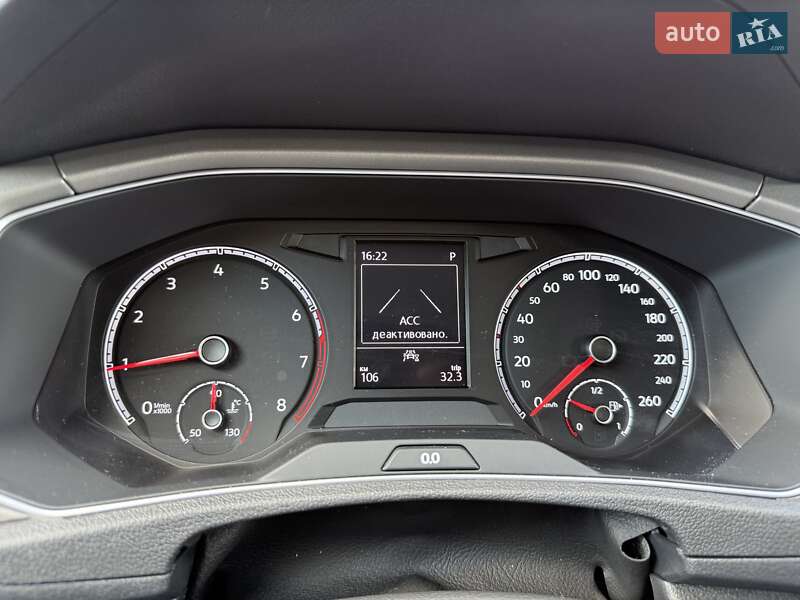 Внедорожник / Кроссовер Volkswagen T-Roc 2021 в Киеве