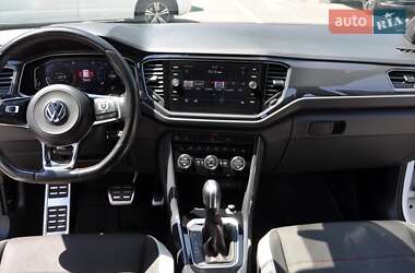 Внедорожник / Кроссовер Volkswagen T-Roc 2019 в 