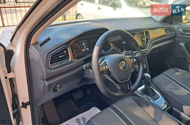Внедорожник / Кроссовер Volkswagen T-Roc 2019 в 