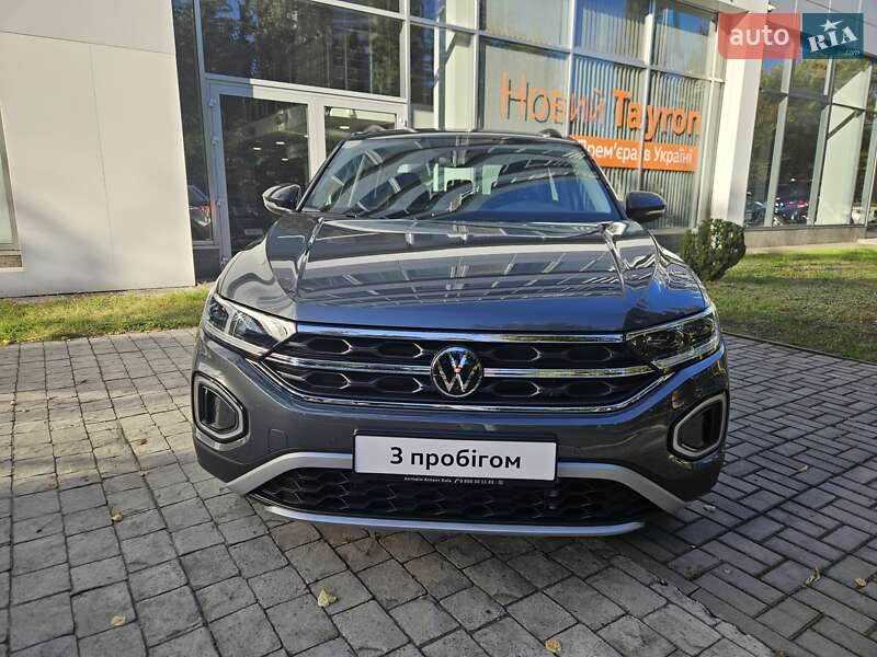 Внедорожник / Кроссовер Volkswagen T-Roc 2024 в Киеве