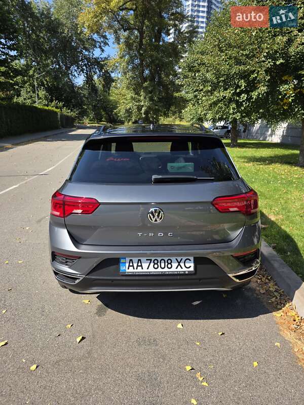 Внедорожник / Кроссовер Volkswagen T-Roc 2019 в Киеве