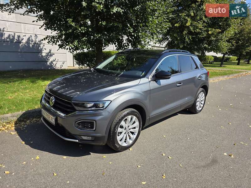 Внедорожник / Кроссовер Volkswagen T-Roc 2019 в Киеве