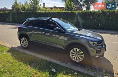 Внедорожник / Кроссовер Volkswagen T-Roc 2019 в 
