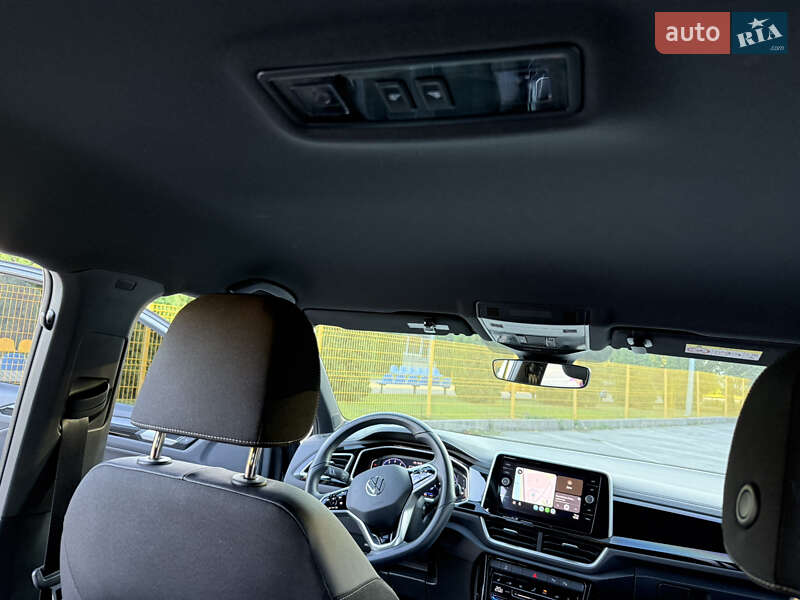 Внедорожник / Кроссовер Volkswagen T-Roc 2022 в Александрие
