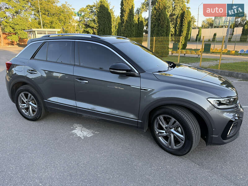 Внедорожник / Кроссовер Volkswagen T-Roc 2022 в Александрие