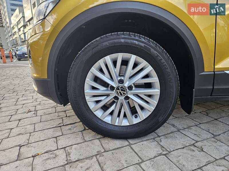 Внедорожник / Кроссовер Volkswagen T-Roc 2020 в Киеве
