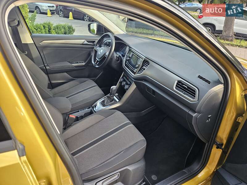 Внедорожник / Кроссовер Volkswagen T-Roc 2020 в Киеве