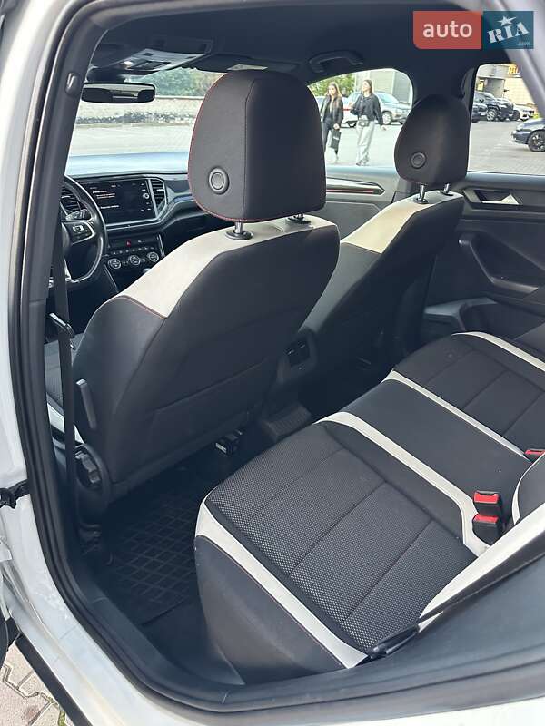 Позашляховик / Кросовер Volkswagen T-Roc 2019 в Києві фото 28 Позашляховик / Кросовер Volkswagen T-Roc 2019 в Києві