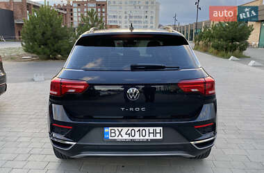 Внедорожник / Кроссовер Volkswagen T-Roc 2021 в 