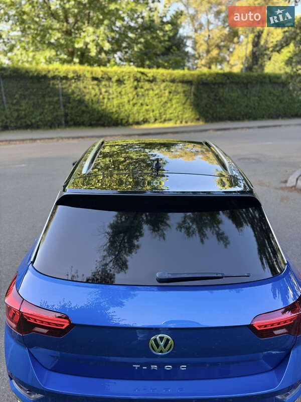 Внедорожник / Кроссовер Volkswagen T-Roc 2019 в Киеве