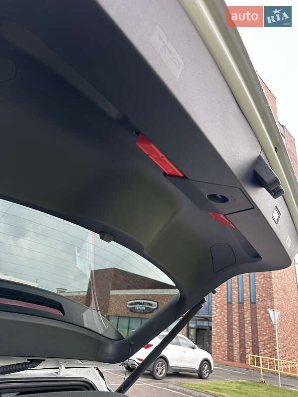 Позашляховик / Кросовер Volkswagen T-Roc 2019 в Києві фото 63 Позашляховик / Кросовер Volkswagen T-Roc 2019 в Києві