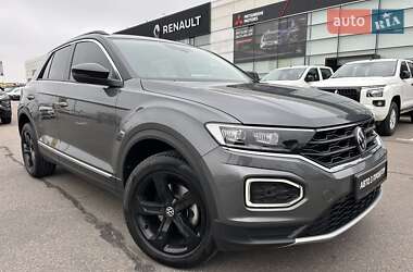 Внедорожник / Кроссовер Volkswagen T-Roc 2021 в Киеве
