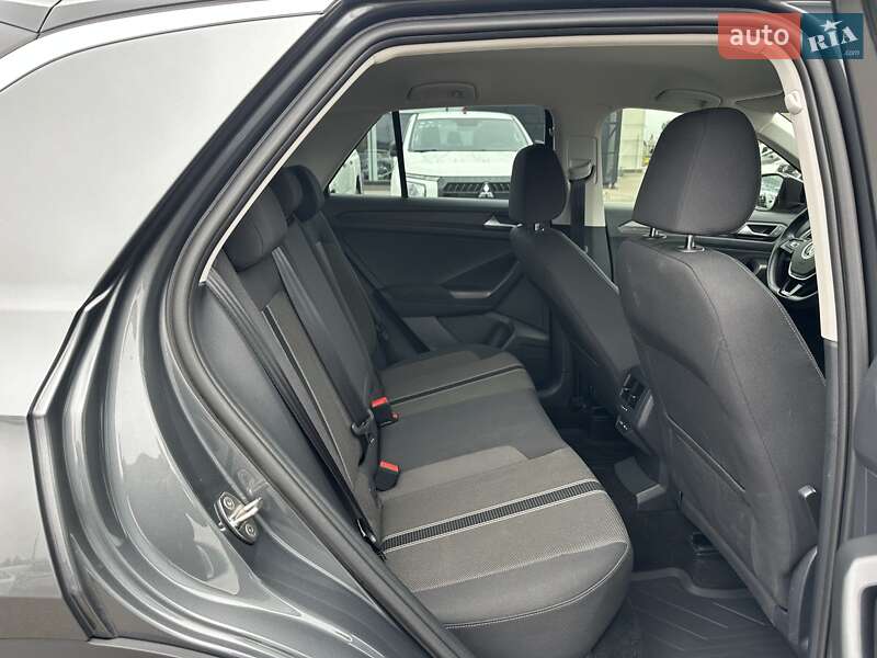 Внедорожник / Кроссовер Volkswagen T-Roc 2021 в Киеве