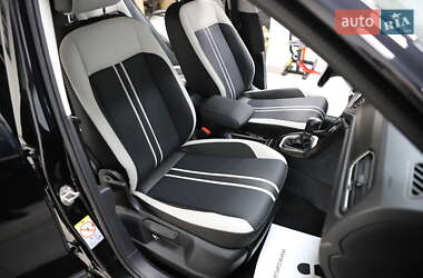 Внедорожник / Кроссовер Volkswagen T-Roc 2020 в 