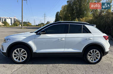 Внедорожник / Кроссовер Volkswagen T-Roc 2023 в Полтаве