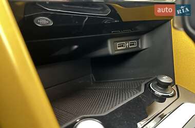 Внедорожник / Кроссовер Volkswagen T-Roc 2019 в 