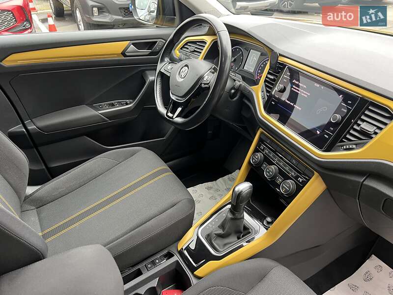 Позашляховик / Кросовер Volkswagen T-Roc 2019 в Києві