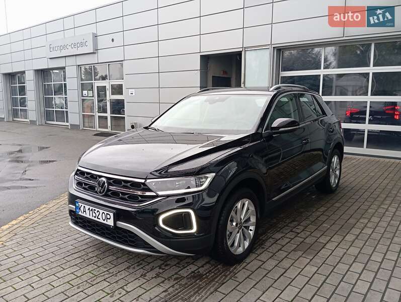 Внедорожник / Кроссовер Volkswagen T-Roc 2024 в Киеве