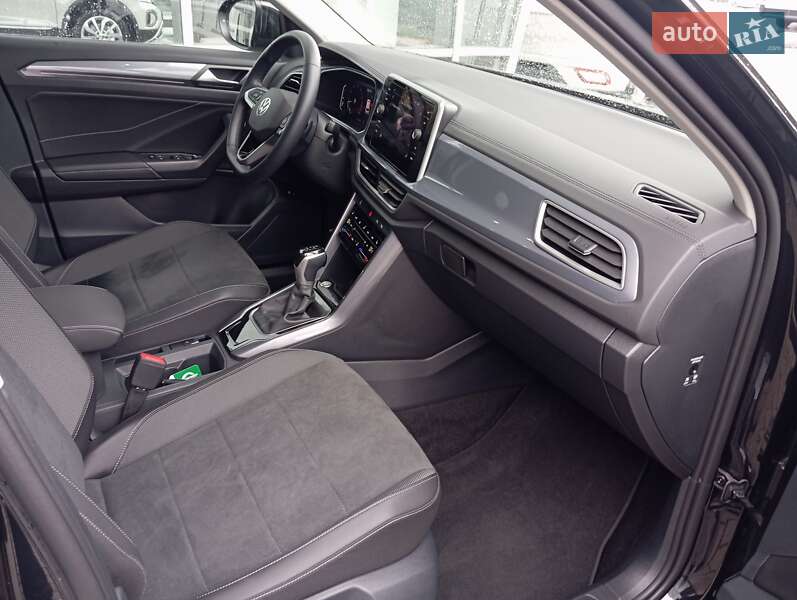Внедорожник / Кроссовер Volkswagen T-Roc 2024 в Киеве