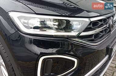 Внедорожник / Кроссовер Volkswagen T-Roc 2024 в 