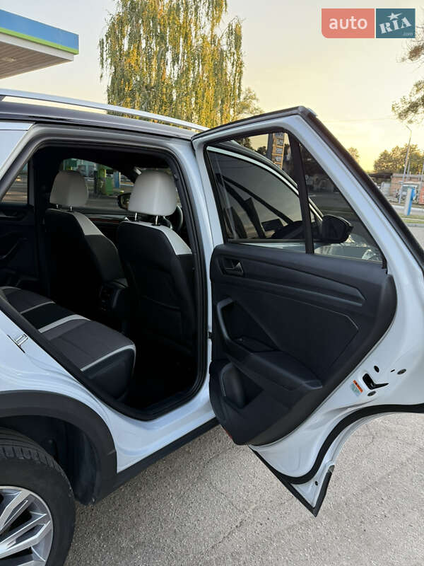 Внедорожник / Кроссовер Volkswagen T-Roc 2021 в Киеве фото 7 Внедорожник / Кроссовер Volkswagen T-Roc 2021 в Киеве