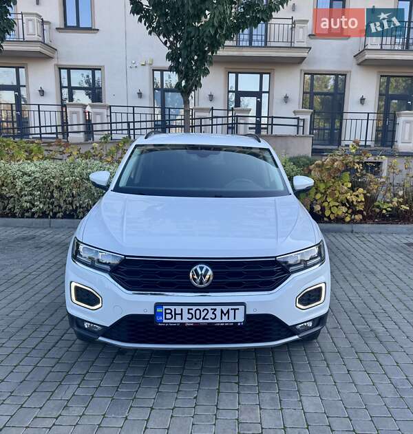 Внедорожник / Кроссовер Volkswagen T-Roc 2019 в Одессе