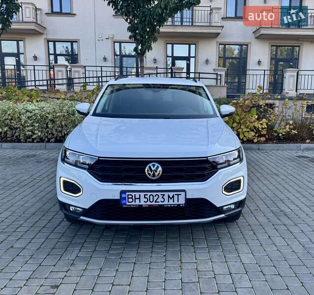 Внедорожник / Кроссовер Volkswagen T-Roc 2019 в Одессе